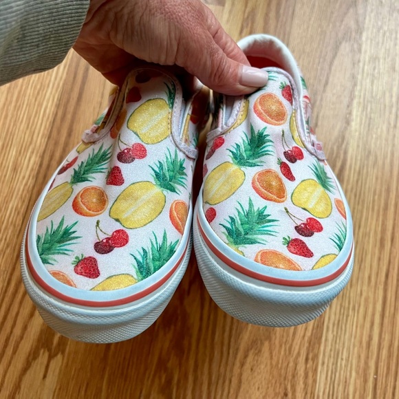 Vans Classic Slip On Sneakers Tropical Fruit Glitter Print Size 3 Big Kids - Picture 4 of 8
